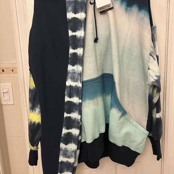 Nike Tops - Nike Women's Artist Collection hoodie and leggings combo
